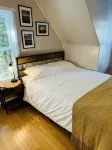Cozy Historical Riverside Cottage on Salmon River - King and Queen Beds - 4-Star