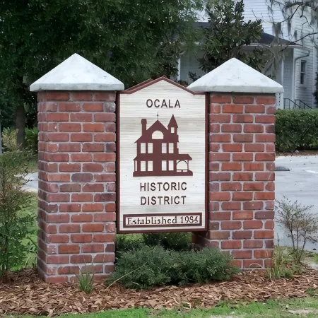 Beautiful 3 bedroom apt Historic Ocala 1891