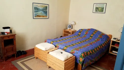 Townhouse in Center of Nyons storage for cycling &/or climbing equipment - Homestays
