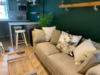 Luxurious one-bedroom seaside apartment Hoteles en Eyemouth