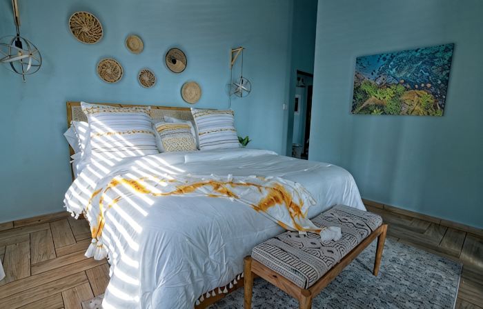 Cocoloba Deluxe 2- Beach front casita steps from the beach and Popular Beach Bar