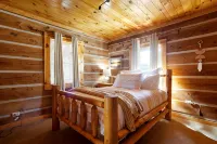 3 Min to Brown County State Park+Hot Tub+Fire Pit+Swing Set+Games