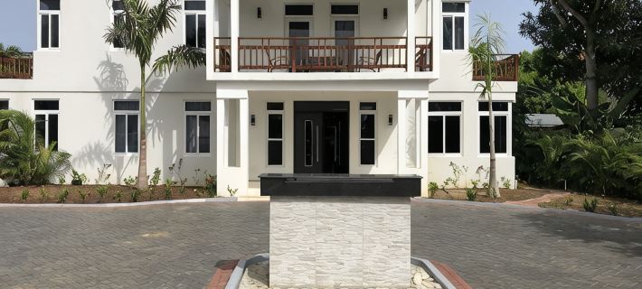 Private, 10 Bedroom Beachfront Villa with a Pool in Negril, Jamaica Ξενοδοχεία στην πόλη Negril