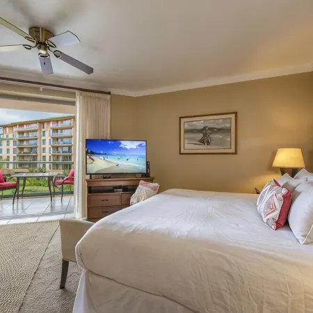 Ocean Front Studio ,  Winter Special .... Plus Free Parking !
