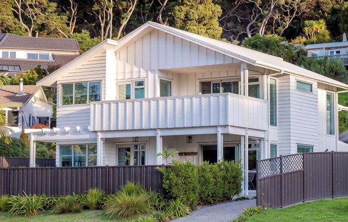 luxury beach flat,  MAXIMUM four people, No cleaning fee