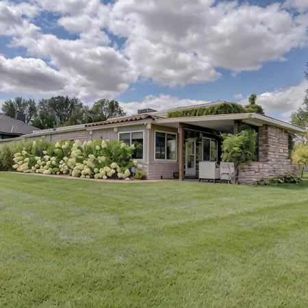 Family Friendly 5 Bed 5 Bath 6000 SF Ranch With Pool