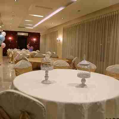 Western Gate Residence Dining/Meeting Rooms