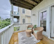 The Vida Sol! Steps to the Ocean. Sound views, Sunsets, Pier + Kayak launch - 4-Star