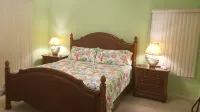 Exclusive 2850 sf Pool Home near Perdido Beaches & NAS, Heated Pool, 2 Masters! - Jacuzzi