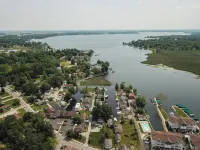 Lake Wawasee, Outdoor TV, Surround Sound & Bikes - 4성급