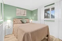 Steps to the Beach! 5Br Home w/ Ocean Views & Large Deck. Arcade for Kids! - 3-Star