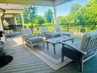 Tranquil 12-Acre Luxury Farmhouse Between the Ark & Creation Museum - 3성급