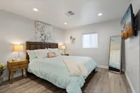 1Bed/Bath Casita. Quiet Downtown Neighborhood with Washer/Dryer and Parking - Villas