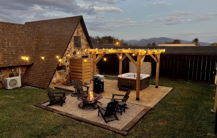 The Rock A-Frame - Modern, Private Patio, Location