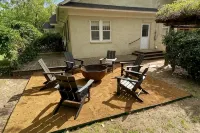 Beautiful & Bright - Walk to OU & the Mont - King Bed, 3 Bedrooms, Fresh Remodel - con encanto