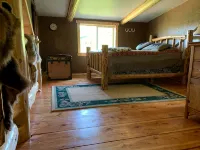 The Perfect 'Get Away' Beautifully Crafted Log Cabin On Private Reservoir - Homestays