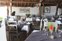 Sea View Lodge Boutique Hotel - Airport Shuttle