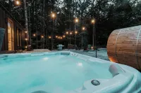 The Tiny Cabin At Hurdle Mills - Sauna,Hot Tub, Cold Plunge - Homestays