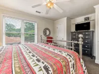 Sleeping Bear Condo - Downtown Helen, GA - 3-Star