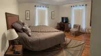 Clean, Fun, Comfy Ranch Home Near Parks, 2.5 mi to Mayo w Pingpong and Playroom - บังกะโล