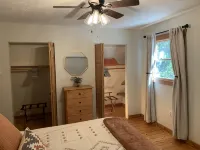 Red Stone Retreat-10 Min to Asheville, Game Room, Firepit, Quiet and Secluded - Alphydda