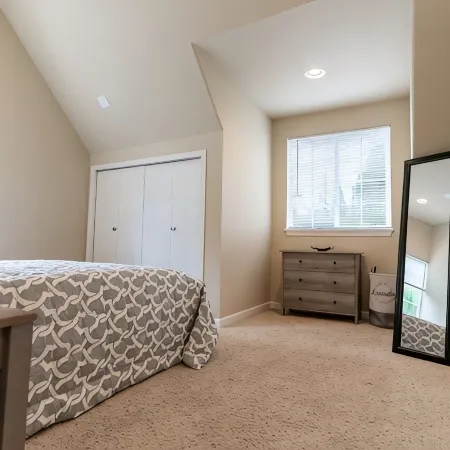 Cozy 2 Bedroom 1 Bath Apartment