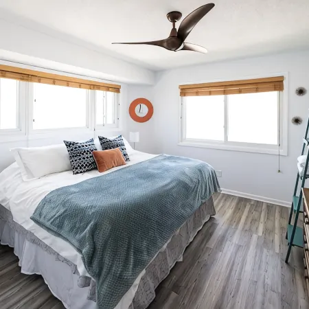 Oceanfront Carolina Beach Condo, Panoramic Views and Pool! Top Floor Sunrises!
