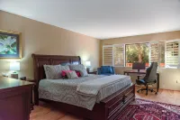 Private Beauty w/Fab Views! 2 Masters/2 Kings. Sleeps 9. Uptown Seclusion! - 자쿠지