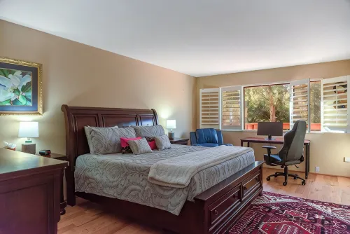 Fab Red Rock Views! 2 Masters & 2 Kings. Sleeps 9. Beauty & Privacy in Uptown - Jacuzzi