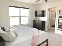 Moab Townhome - Pool - 2Br - Sleeps 8 - Arches - Homestays