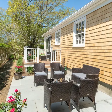 Newly remodeled cottage on a shell street in Siasconset, MA - Nantucket Island