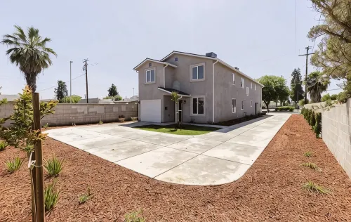 Downtown Hanford Getaway - New 4 bed, 3 Bedroom, 2.5 Bath - 무료 와이파이