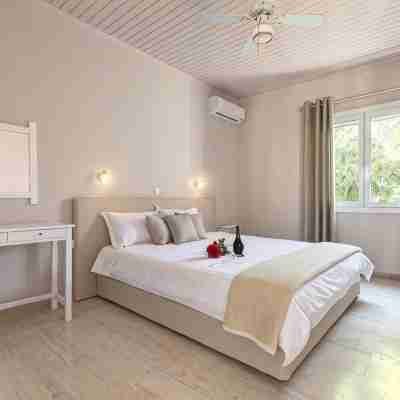 Paradise Village Rooms