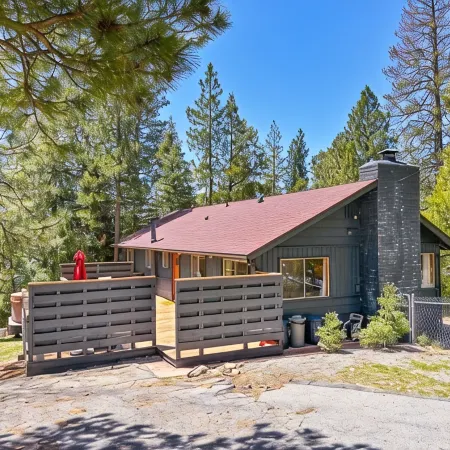 Private Mountain Retreat with Scenic Views