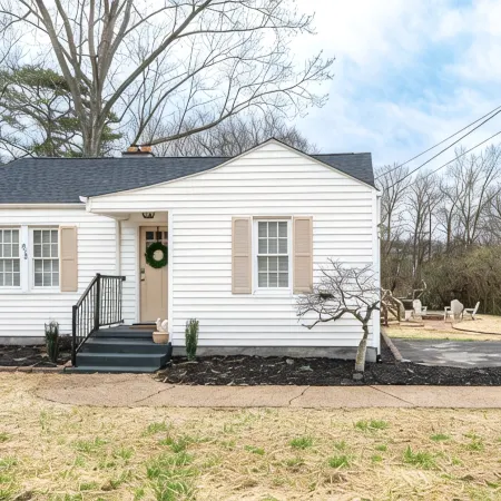Cozy Cottage by the Clinch River