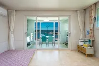 Ulsan Sea Picnic Pets Friendly Pension - Yüzme Havuzu