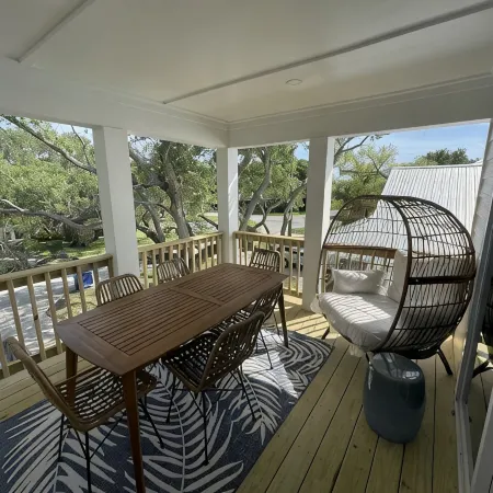 Beach Paradise. Heated Private Pool and Spa. Close to the Beach!