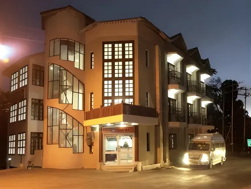 Hotel Himgiri - 3-Star