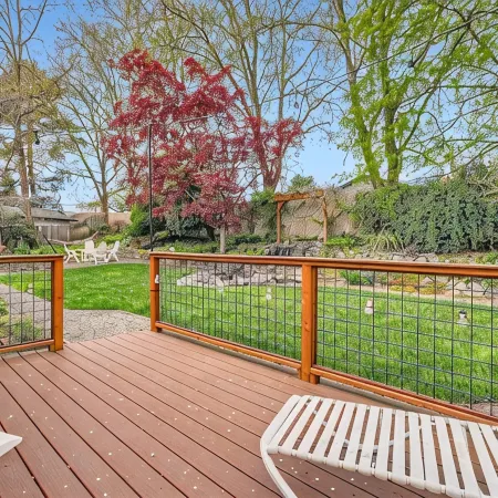 Entire home: Charming Home with Beautiful Yard