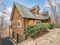 Breathtaking Mountain View Luxury AVL Cabin w/Hot Tub, Fireplaces, Hi-Speed Wifi - 샬레 호텔