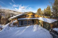 Cozy mountain retreat, views of Grand Teton, 30 minutes to JHMR and downtown. - Wifi