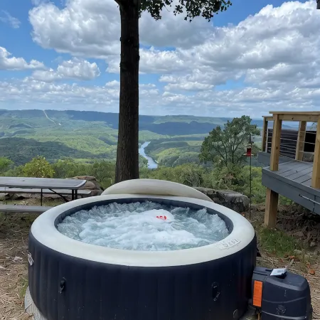 Wow! Look @ That View! Sleeps 7, cabin with AC, Wifi, lots of games.