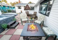 Quiet Suburban Home Minutes from Airport, Niagara Falls + all major attractions. - Wifi
