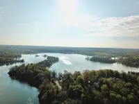Cozy Cabin in the Woods on Big Trade Lake with Sauna and All Natural Cold Plunge - Feriehus