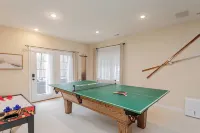 4-Bedroom Retreat in Massanutten: Hot Tub, Near Skiing, Golf, & Adventure Park - Parvekkeita