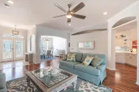 New! Coastal Perfection 3BR/2BA with HEATED POOL - Wi-Fi