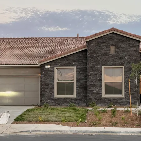 Luxurious 2BR/2BA Modern Getaway in Bakersfield