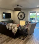 La Casita! Brand new cottage with boat parking overlooking Honey Creek Marina!!! - de charme
