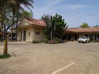 Ya Rena Guest House - 3-Star
