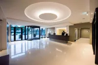 OZO Hotels Antares Airport - parking
